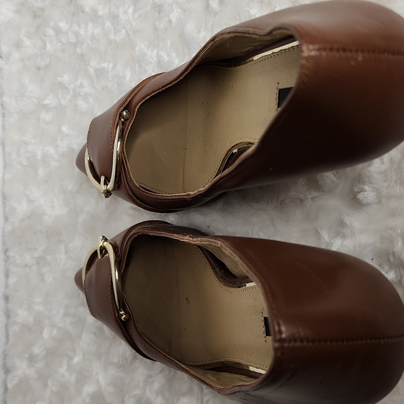 Julio Leather Pump Heel shoe. - Picture 11 of 12